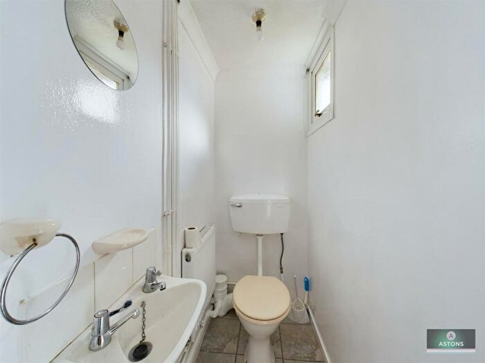 3 Bedroom Terraced House For Sale In Cuckfield Close, Bewbush, RH11