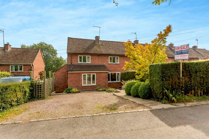 3 Bedroom Semi-Detached House For Sale In Cliffords Mesne, Newent, GL18