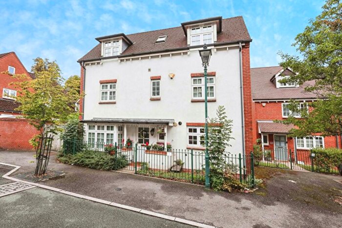 4 Bedroom Detached House For Sale In Woodbrooke Grove, Northfield, Birmingham, B31