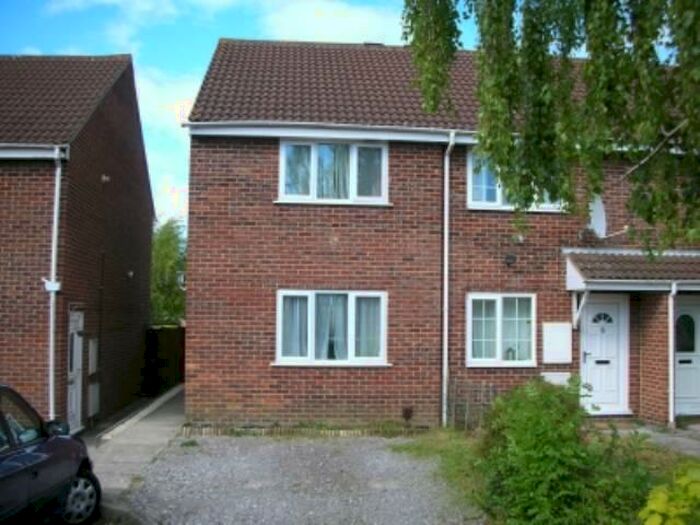 2 Bedroom House To Rent In Chaffinch Avenue, Frome, Somerset, BA11