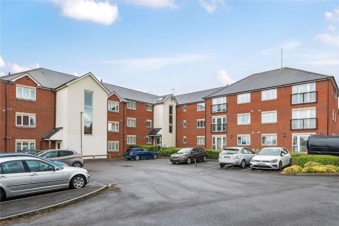 2 Bedroom Flat To Rent In William Morris Close, OX4