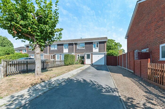 3 Bedroom Semi-Detached House For Sale In Alder Drive, Alderholt, Fordingbridge, SP6