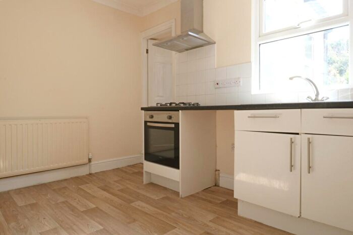 2 Bedroom Terraced House To Rent In Chatham, Kent, ME5