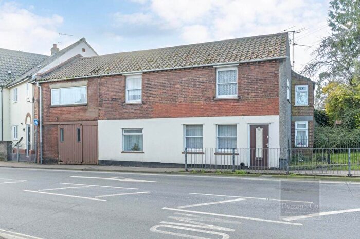 4 Bedroom Semi-Detached House For Sale In Peddars Lane, Beccles, NR34