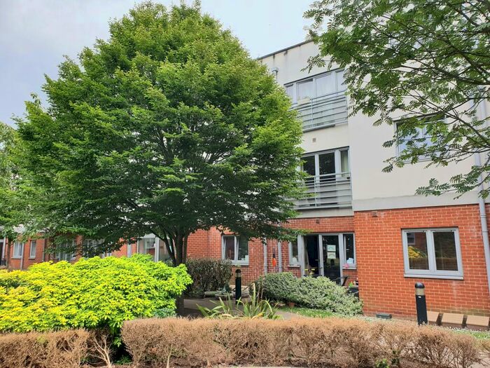 1 Bedroom Flat To Rent In Cannock Court, Hawker Place, Walthamstow, E17