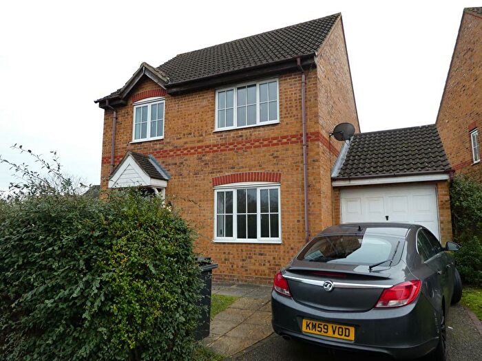 3 Bedroom Detached House To Rent In Asgard Drive, Bedford, MK41