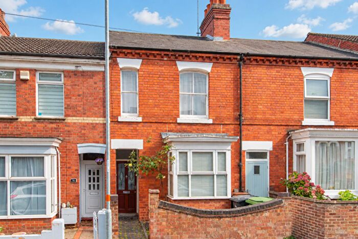 3 Bedroom Terraced House For Sale In College Street, Wellingborough, NN8