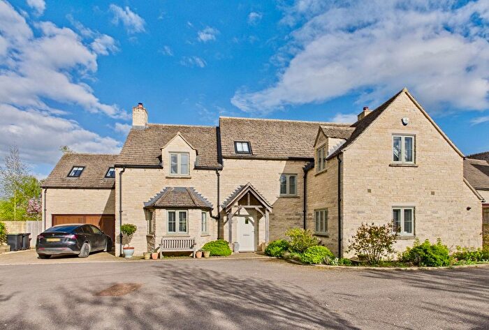 5 Bedroom Detached House To Rent In Olivers Yard, Shipton-Under-Wychwood, OX7