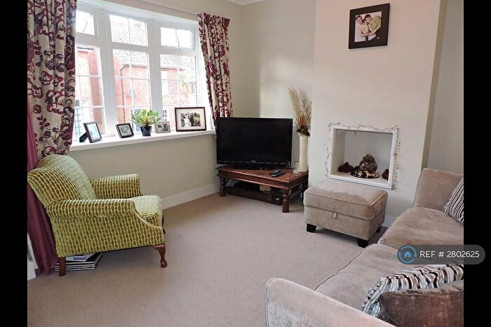 2 Bedroom Terraced House To Rent In College Glen, Maidenhead, SL6
