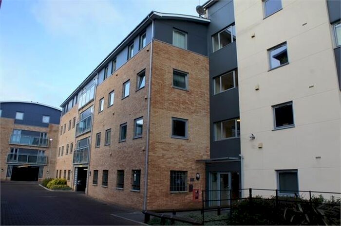 1 Bedroom Flat To Rent In De Grey Road, Colchester, Essex., CO4