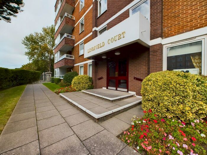 2 Bedroom Flat To Rent In Blount Road, Portsmouth, PO1