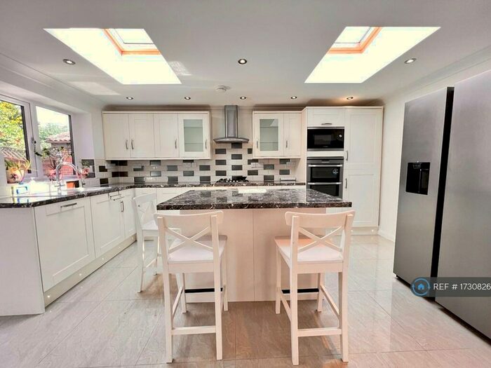 4 Bedroom Detached House To Rent In Livesey Hill, Shenley Lodge, Milton Keynes, MK5