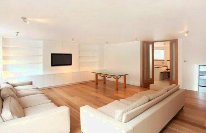 3 Bedroom Apartment To Rent In Glentworth Street, Marylebone, London, NW1