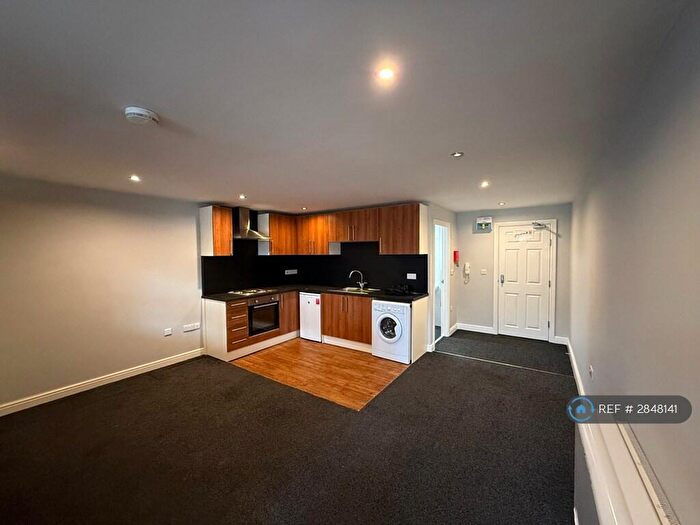 1 Bedroom Flat To Rent In Empire House, Doncaster, DN1