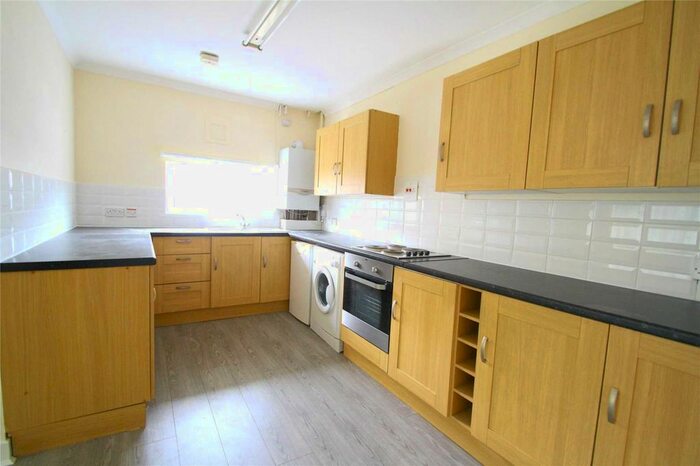 2 Bedroom Flat To Rent In Blenheim Gardens, Brixton, SW2