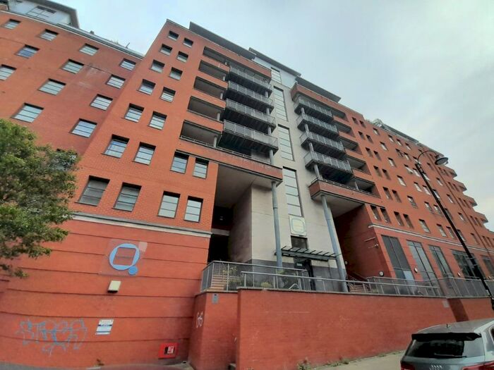 2 Bedroom Flat To Rent In The Quadrangle, Manchester, M1