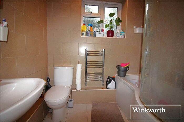 1 Bedroom Flat To Rent In Morpeth Avenue, Borehamwood, Hertfordshire, WD6