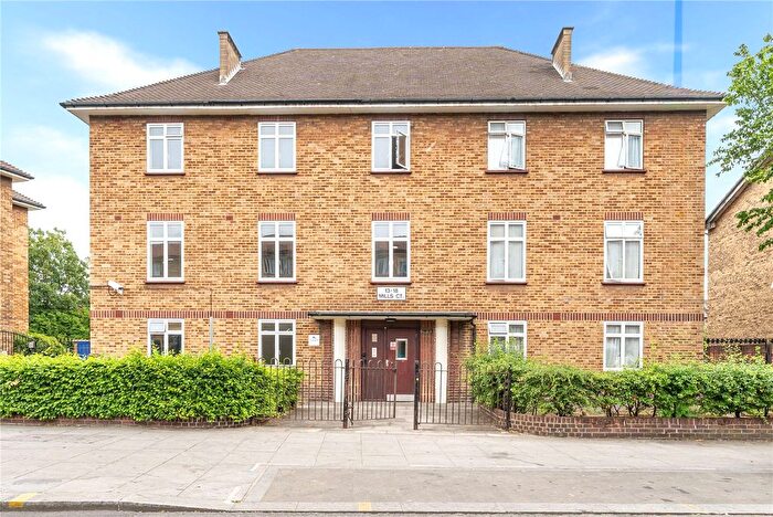 2 Bedroom Flat For Sale In Harrow Green, Leytonstone, London, E11