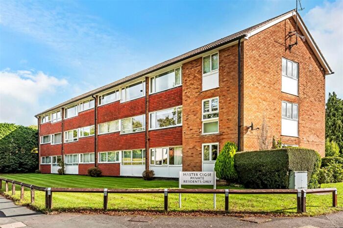 2 Bedroom Flat For Sale In Master Close, Oxted, RH8