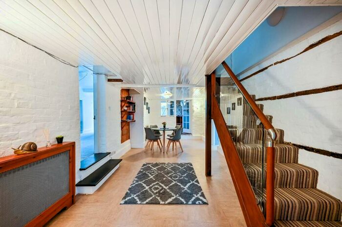 3 Bedroom Semi-Detached House To Rent In Burfield Road, Windsor, SL4