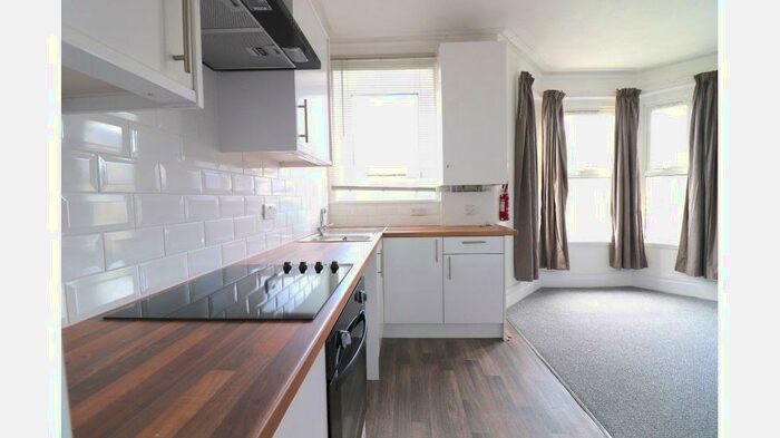 4 Bedroom Flat To Rent In Claude Road, Roath, Cardiff, CF24