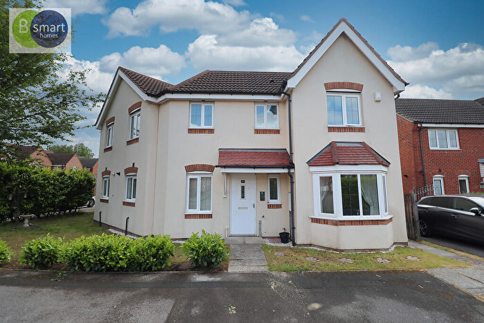 3 Bedroom Semi-Detached House For Sale In Kingfisher Drive, Wombwell, S73