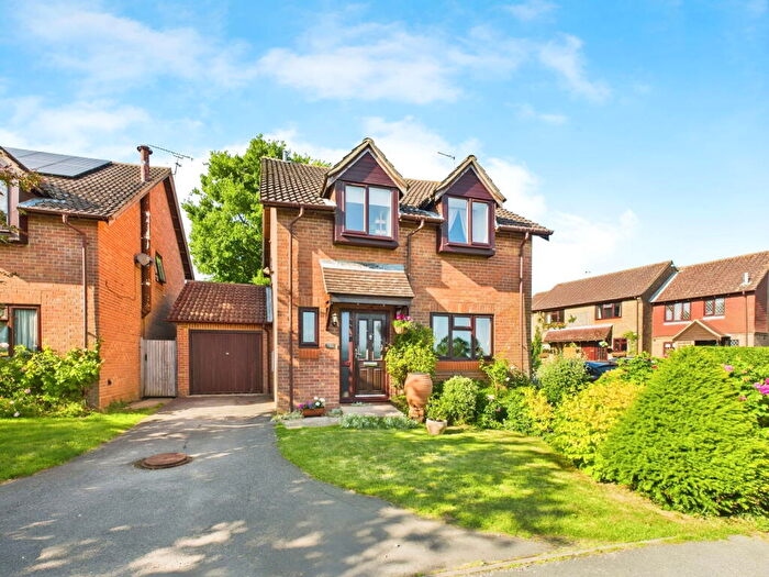 4 Bedroom Detached House For Sale In Acorn Avenue, Cowfold, RH13