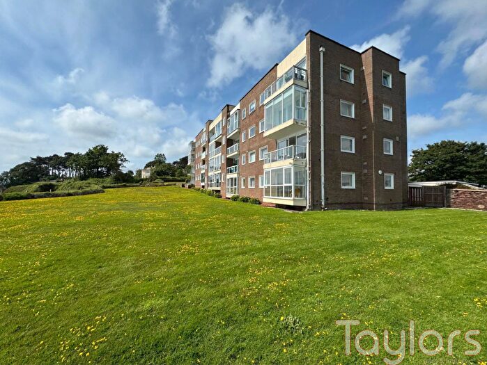 2 Bedroom Flat For Sale In Cliff Road, Roundham, Paignton, TQ4