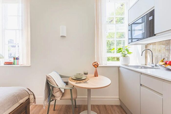 Studio To Rent In Bedford Row, Holborn, London, WC1R