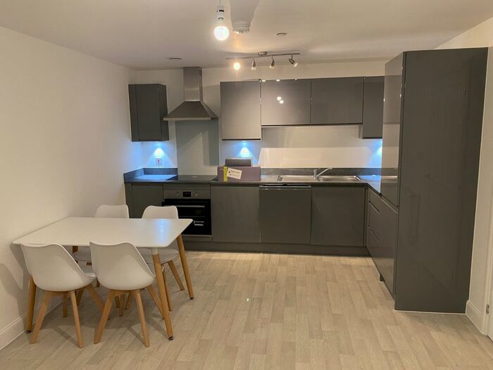 2 Bedroom Flat To Rent In St Lukes Road, Birmingham, B5