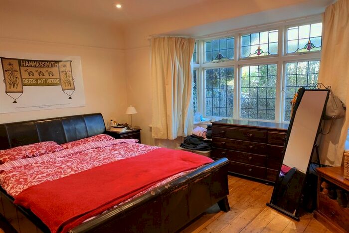 2 Bedroom Flat To Rent In Cavendish Road, Jesmond, Newcastle Upon Tyne, NE2