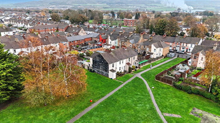 2 Bedroom End Of Terrace House For Sale In Malling Road, Snodland, ME6