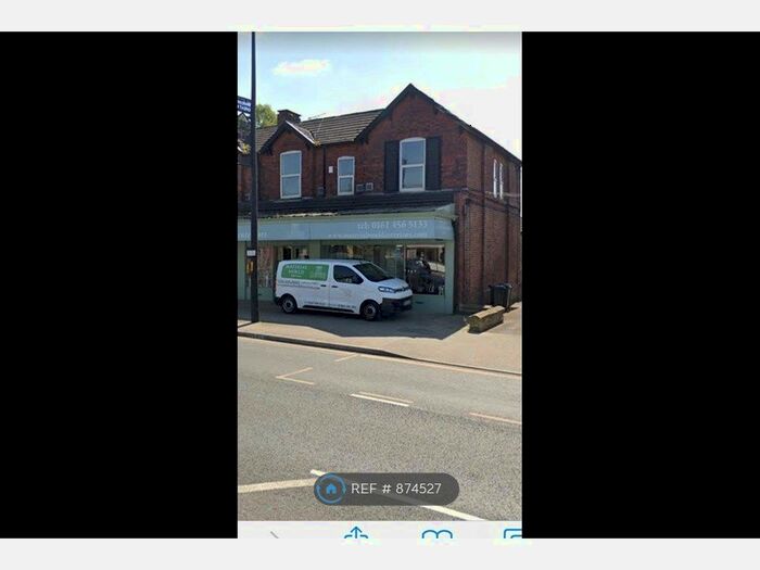 2 Bedroom Flat To Rent In Great Moor, Stockport, SK2