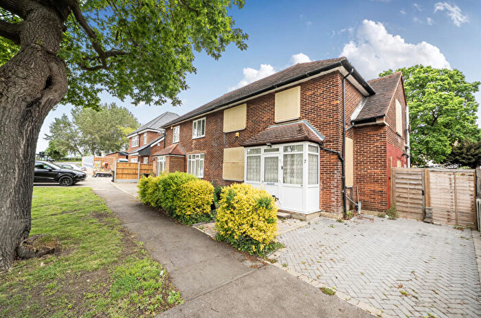 3 Bedroom Semi-Detached House For Sale In Manford Way, Chigwell, IG7