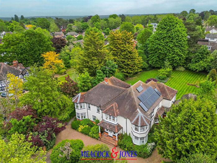 6 Bedroom Detached House For Sale In Greenway, Hutton Mount, Brentwood, CM13