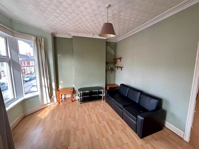 1 Bedroom Flat To Rent In Cwmdare Street, Cathays, CF24