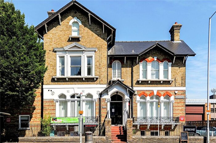 1 Bedroom Flat To Rent In London Road, Kingston Upon Thames, KT2