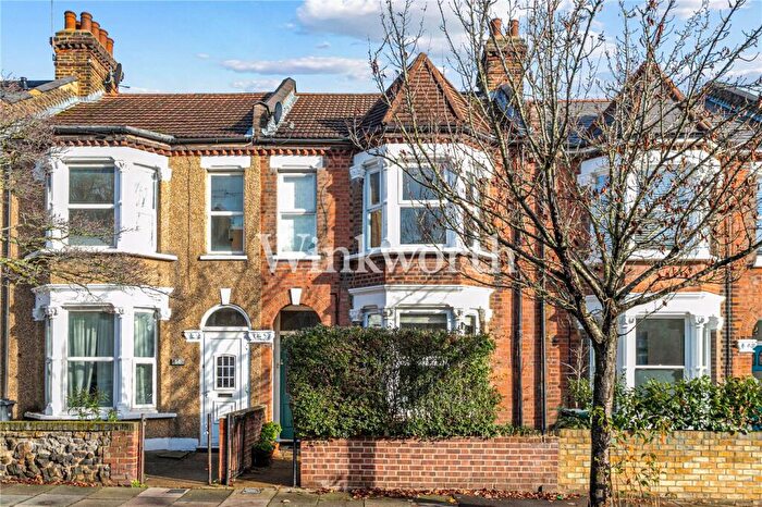 1 Bedroom Apartment For Sale In Gloucester Road, London, N17