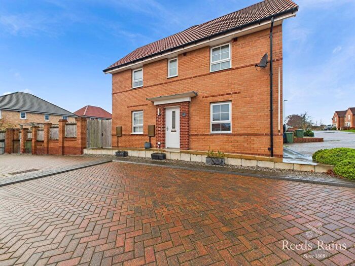 3 Bedroom Semi-Detached House For Sale In Owen Close, Cottingham, East Yorkshire, HU16
