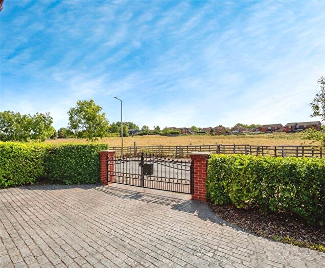 3 Bedroom Detached House For Sale In Calderbrook Drive, Cheadle Hulme, Cheadle, Greater Manchester, SK8