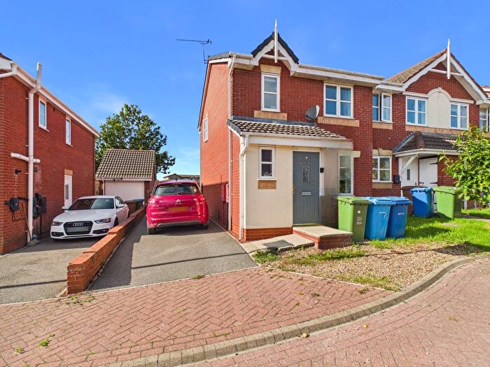 3 Bedroom End Of Terrace House For Sale In Swallow Road, Driffield, East Riding Of Yorkshire, YO25