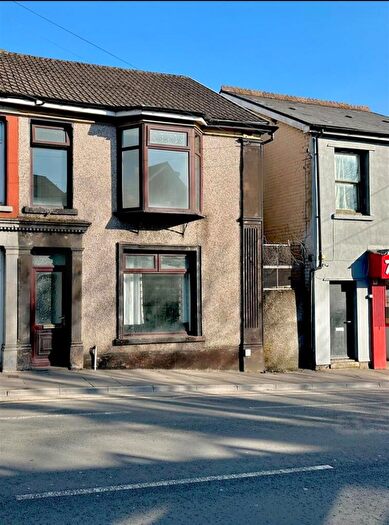 4 Bedroom End Of Terrace House To Rent In Park Place, Merthyr Tydfil, CF47