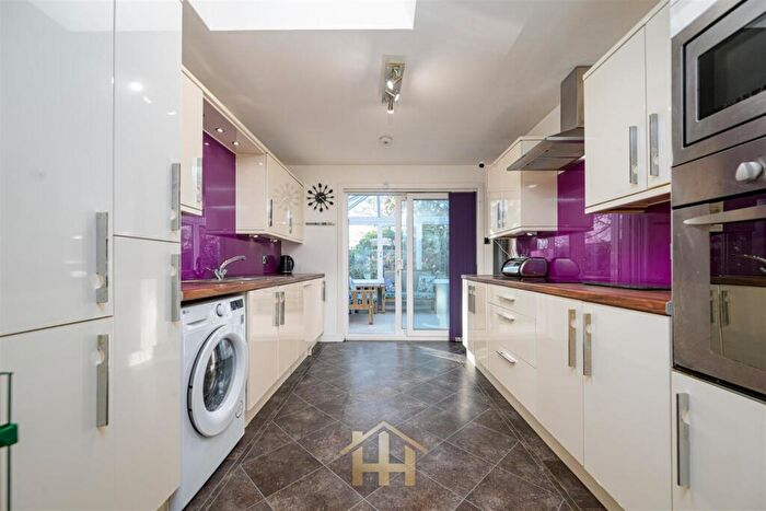 4 Bedroom Semi-Detached Bungalow For Sale In Dalkeith Road, Dundee, DD4