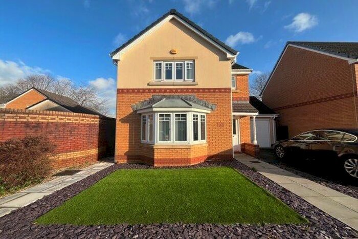 3 Bedroom Property To Rent In Wyncliffe Gardens, Caerdydd, CF23