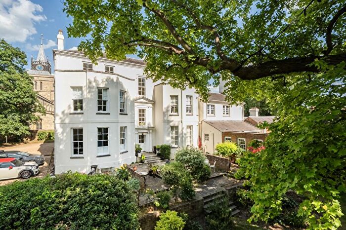 2 Bedroom Flat For Sale In Prebendal House, Aylesbury, HP20
