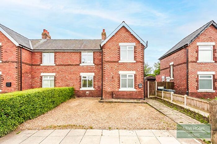3 Bedroom Semi-Detached House For Sale In Liverpool Road South, Burscough, Ormskirk, L40