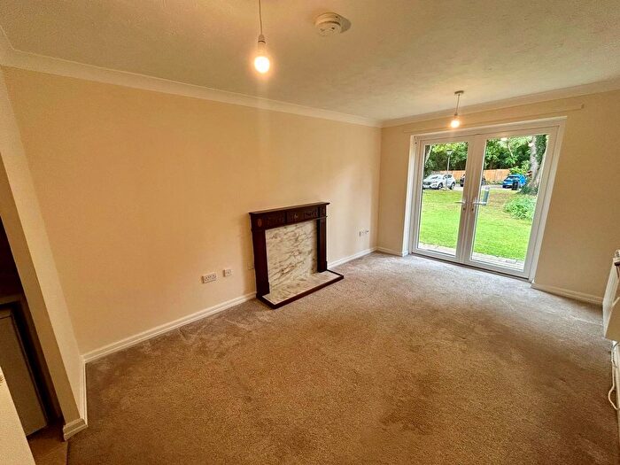1 Bedroom Flat To Rent In Barlow Moor Road, Manchester, M20
