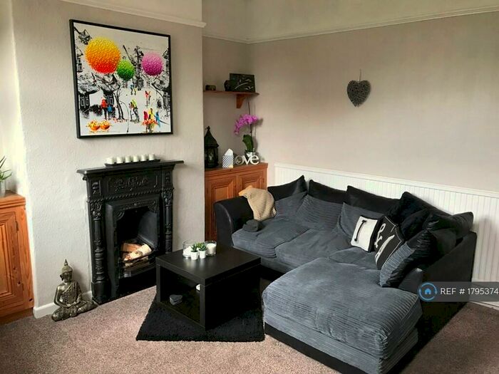 2 Bedroom Terraced House To Rent In Gladstone Road, Manchester, M41