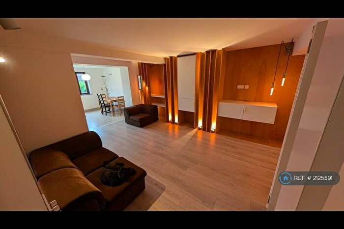 2 Bedroom Flat To Rent In Finchley Lane, London, NW4