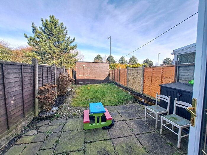 3 Bedroom Terraced House For Sale In Rochester Croft, Walsall, WS2